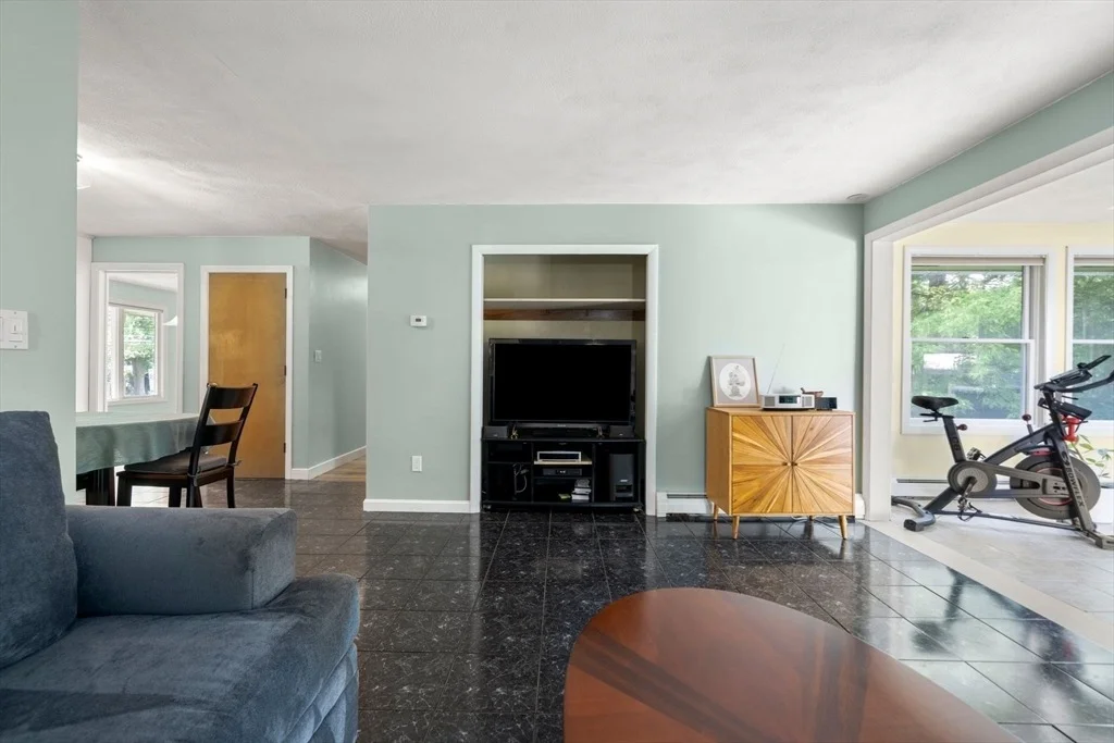 Photo of 21 Cedarcrest Rd