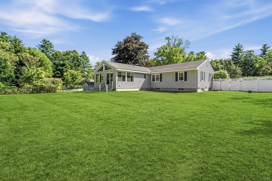Photo of 207 Loudville Road