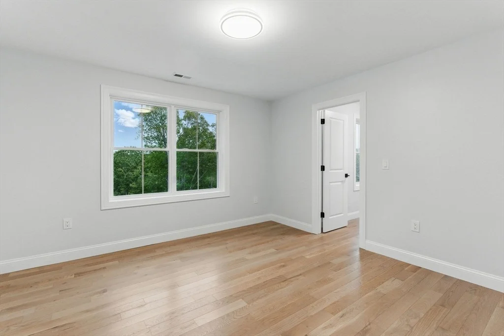 Photo of 835 West St
