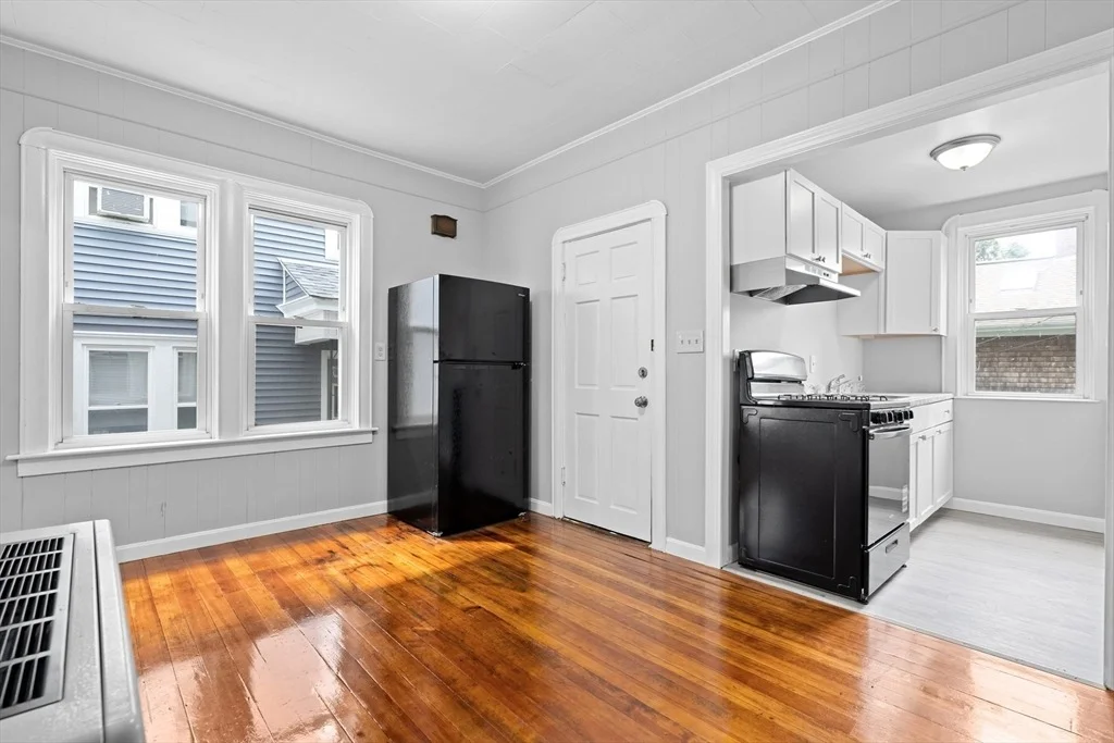 Photo of 570 William Street