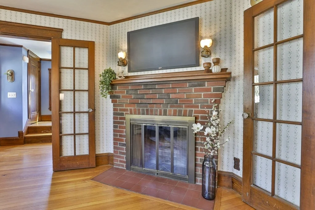 Photo of 18 Eastern Ave
