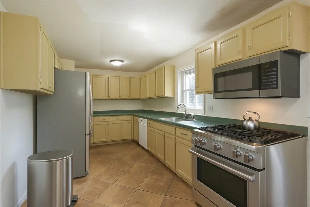 Photo of 9 Raddin St
