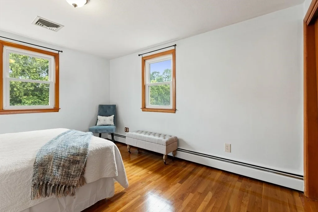 Photo of 4 Eileen Rd