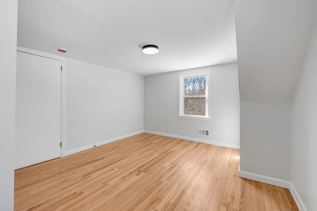 Photo of 150 Grove St