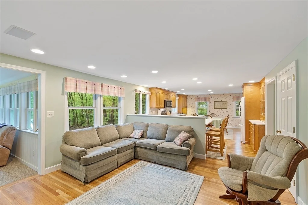 Photo of 8 Footpath Rd