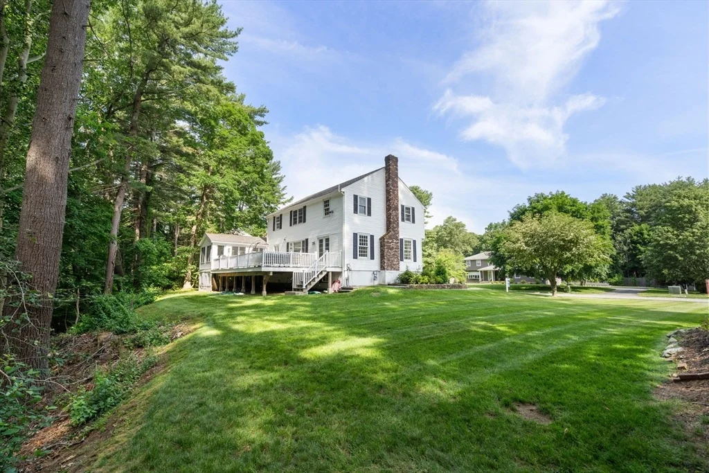 Photo of 18 Hearthstone Cir