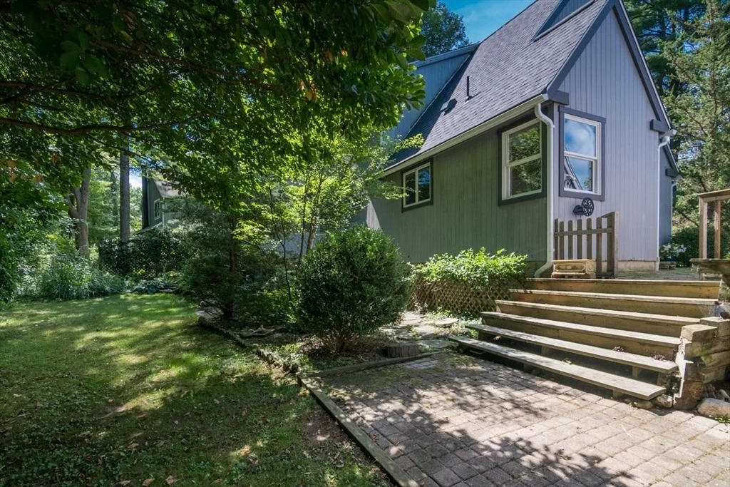 Photo of 97 Crossbrook Ave