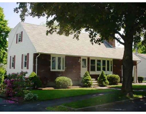 Photo of 8 Cunha Rd
