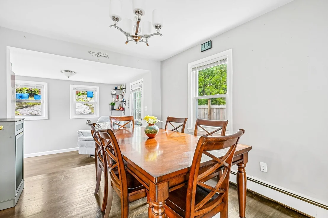 Photo of 77 Cedarcrest Rd