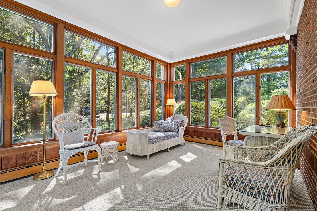 Photo of 8 Oakmount Circle
