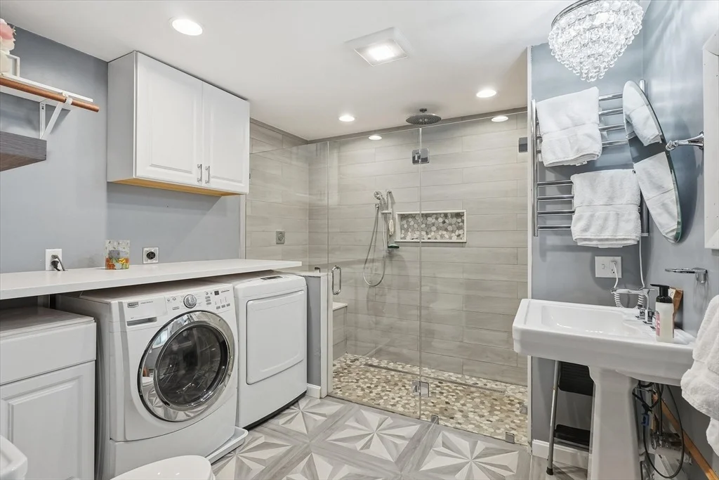 Photo of 156 Central St