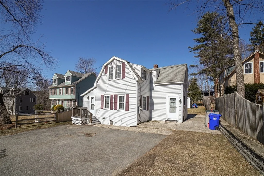 Photo of 27 Riverside Ave