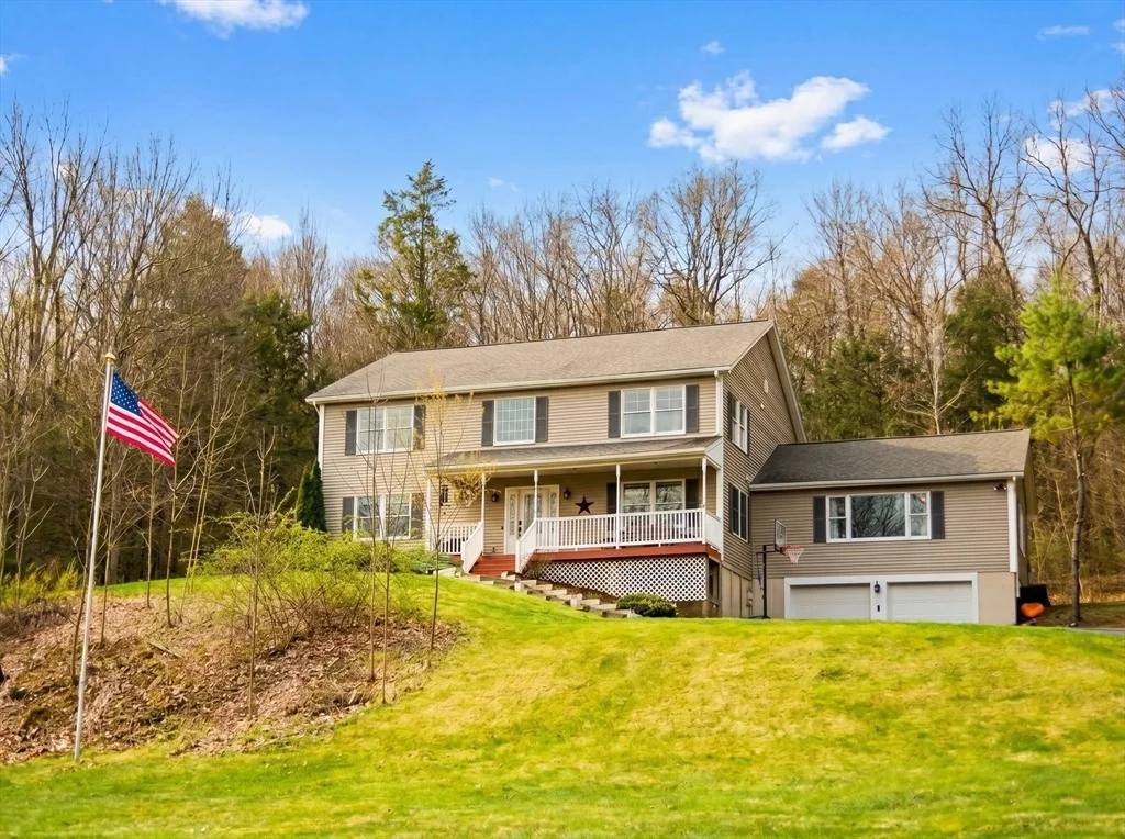 Photo of 122 Maybrook