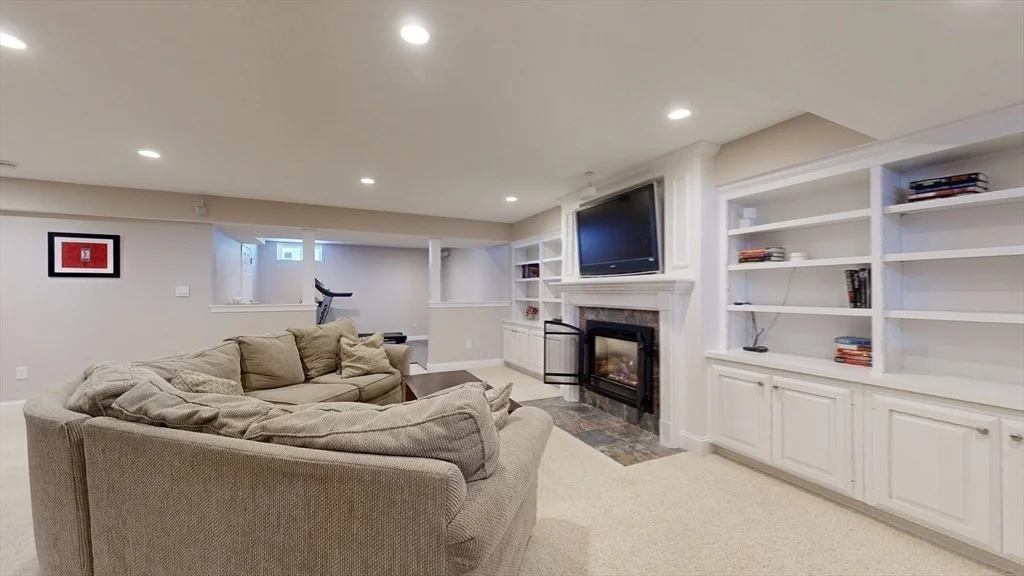 Photo of 14 Deer Run Dr