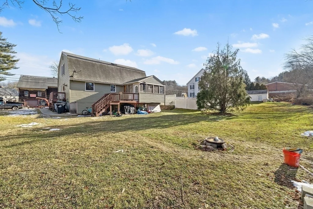 Photo of 28 Armory Ln