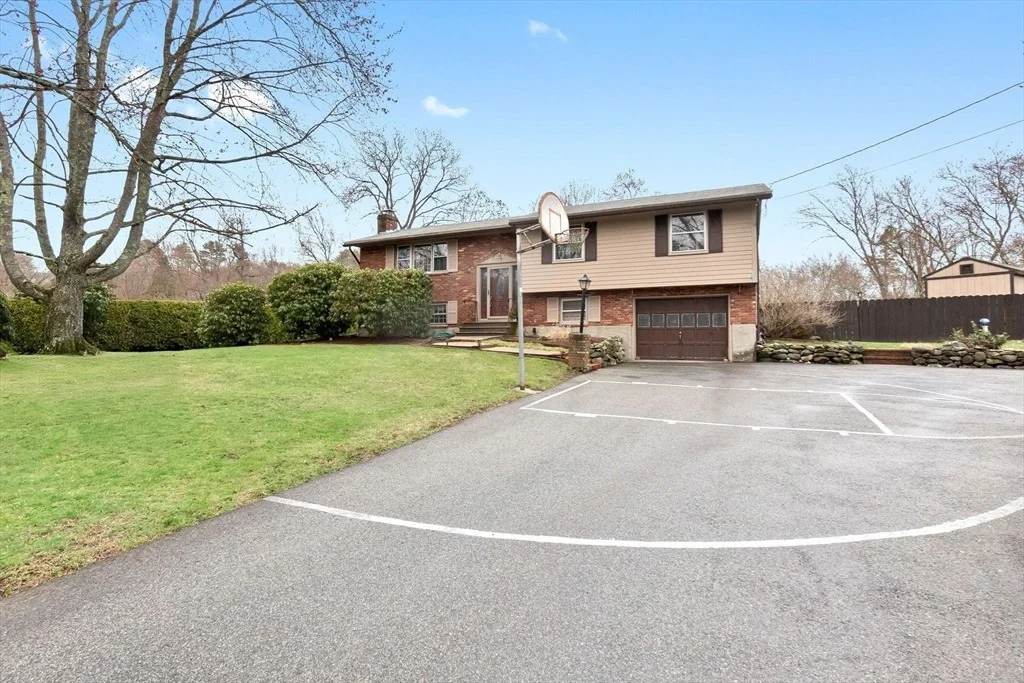 Photo of 17 Paulette Dr