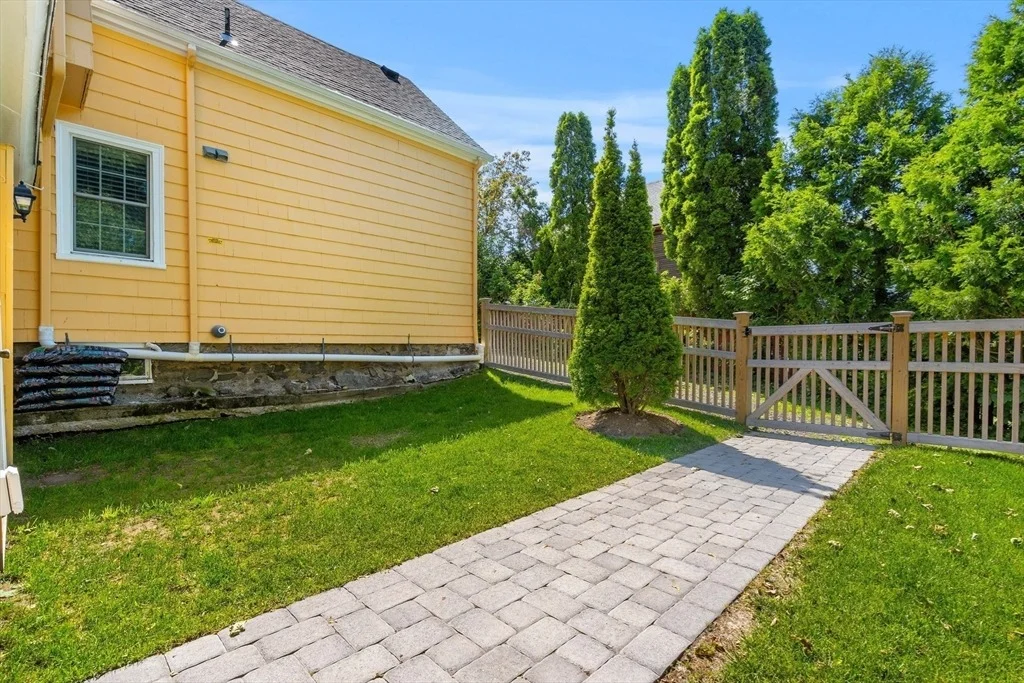 Photo of 15 Linden