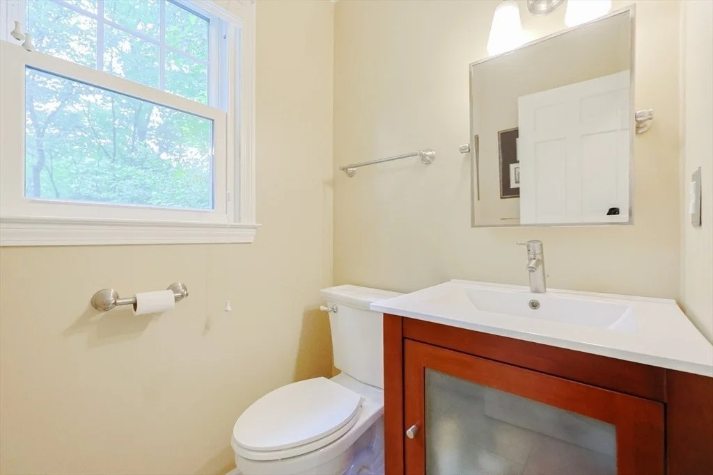 Photo of 233 Willowgate Rise