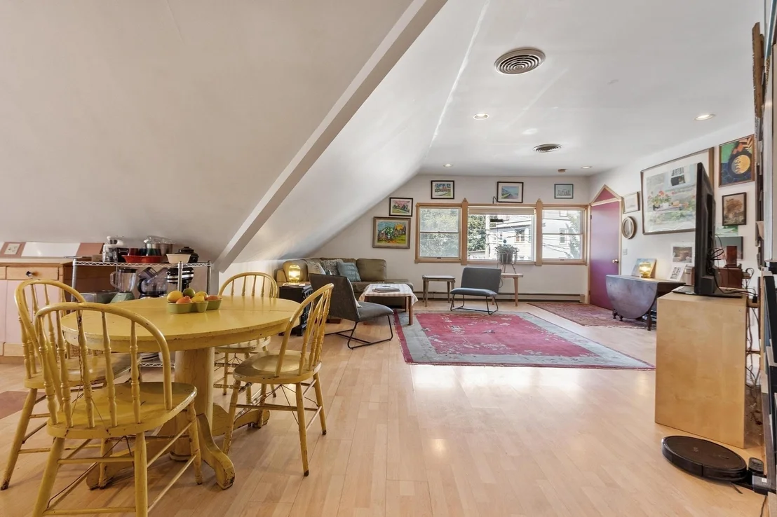 Photo of 14 Travers St