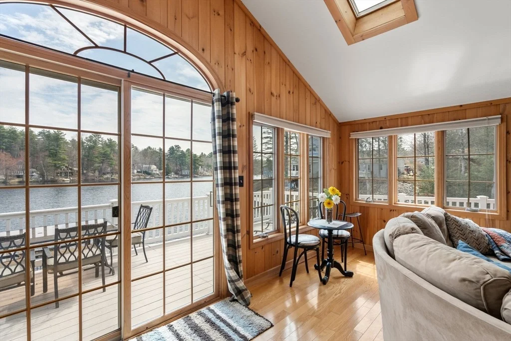 Photo of 33 Pine Tree Dr