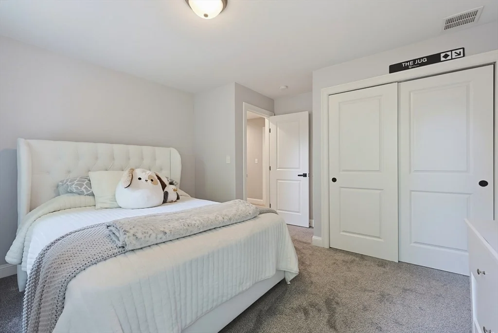 Photo of 74 King Philip Rd