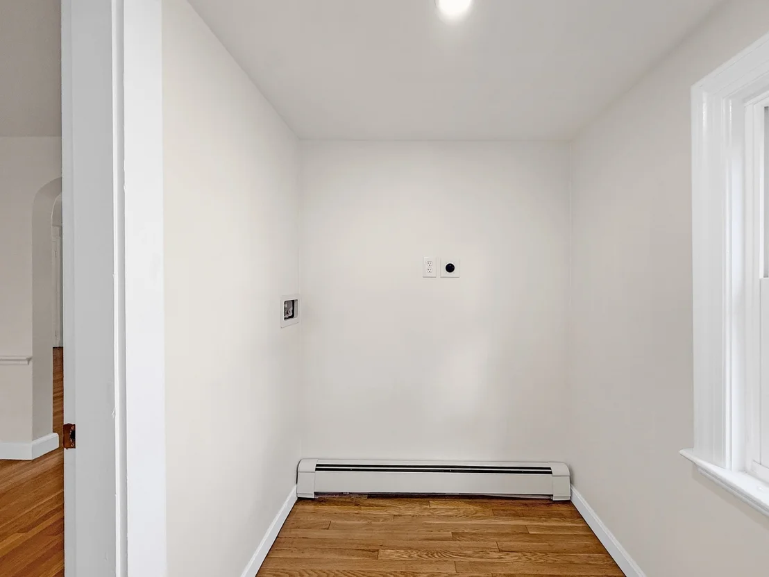 Photo of 32 Grant Rd