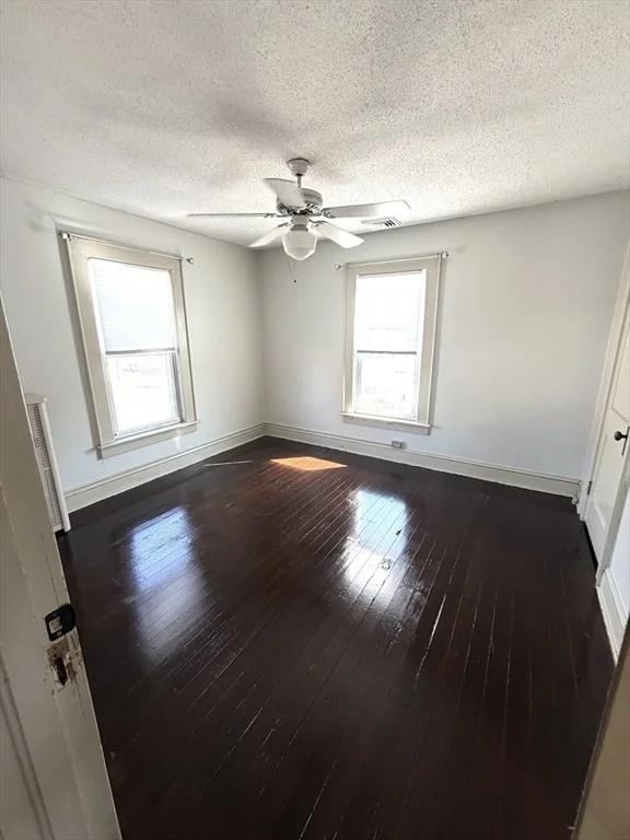Photo of 180 Russell Rd