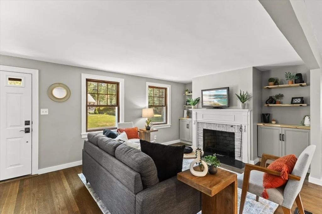 Photo of 15 Intervale Rd