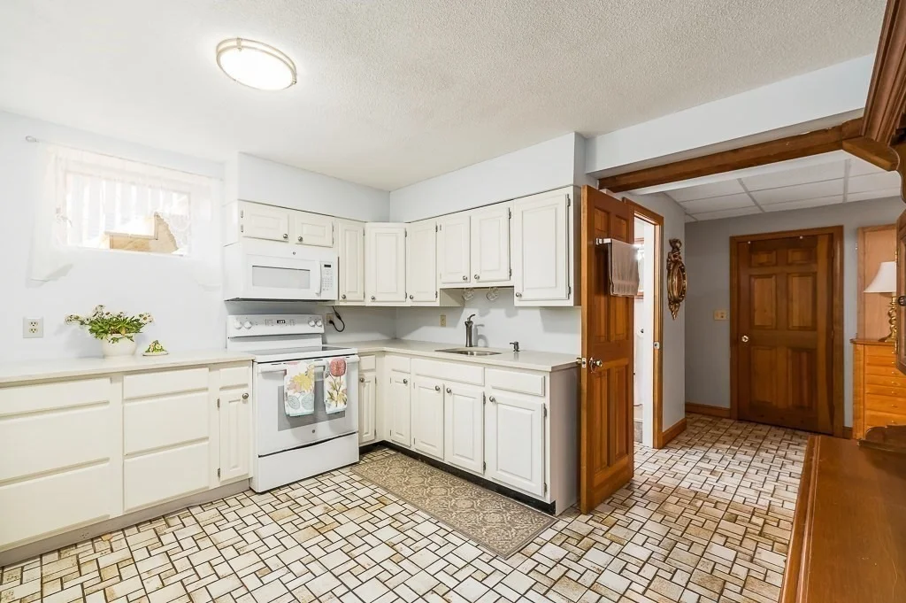 Photo of 28 Macomber Road