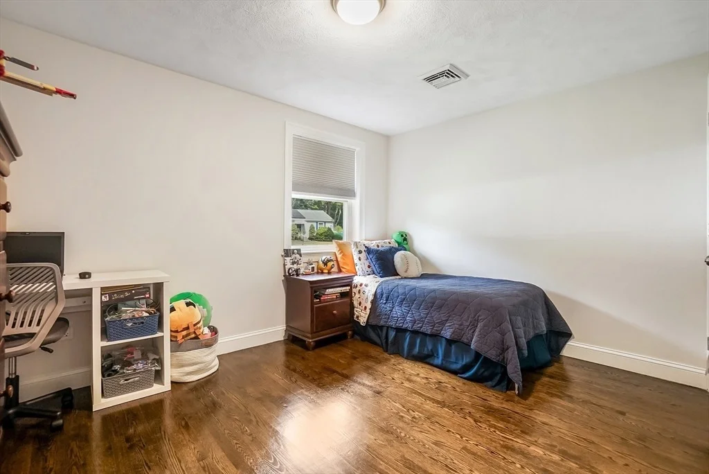 Photo of 19 Edgell Dr