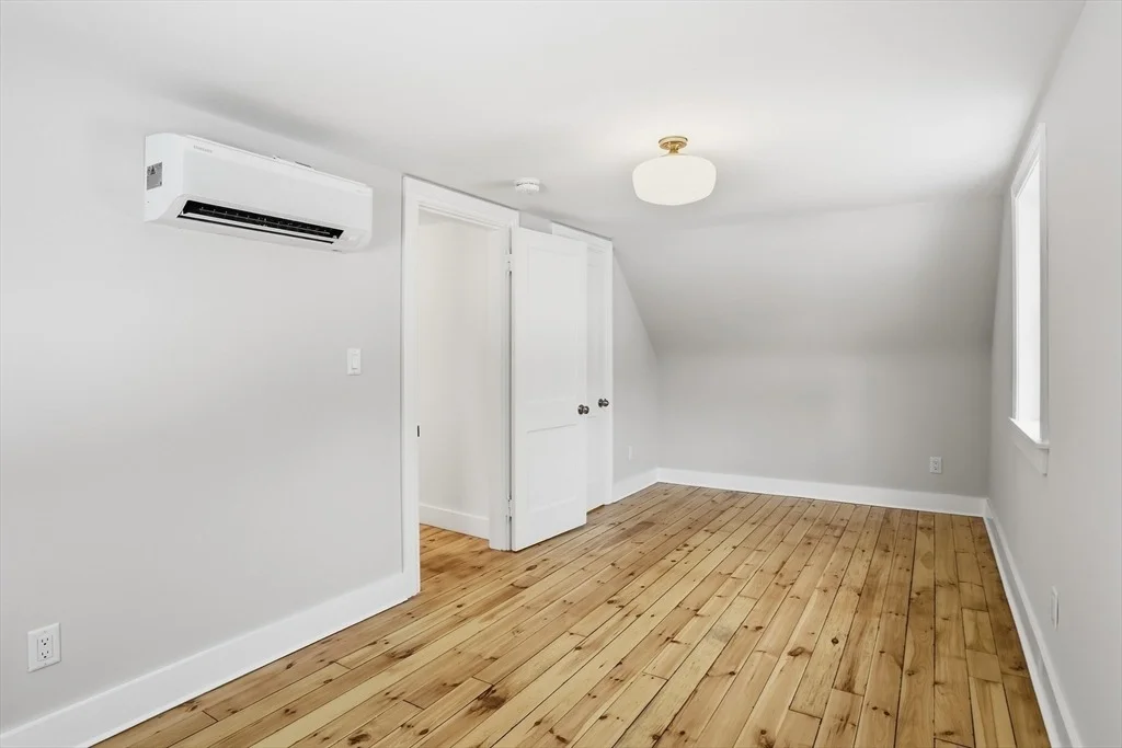 Photo of 4 Littlefield Rd