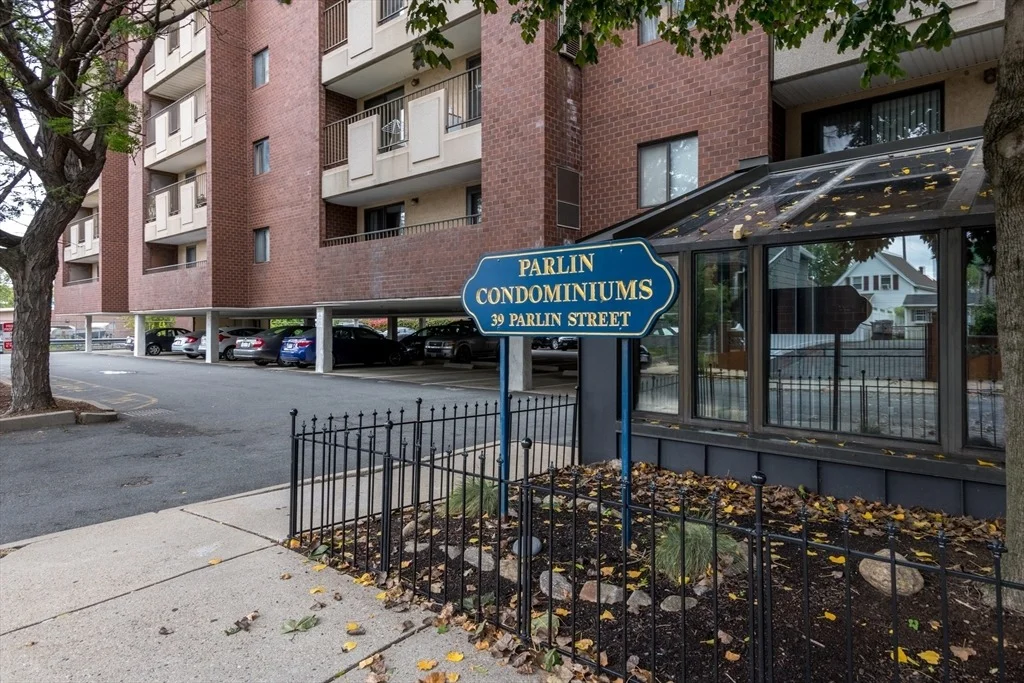 Photo of Unit 201 at 39 Parlin St