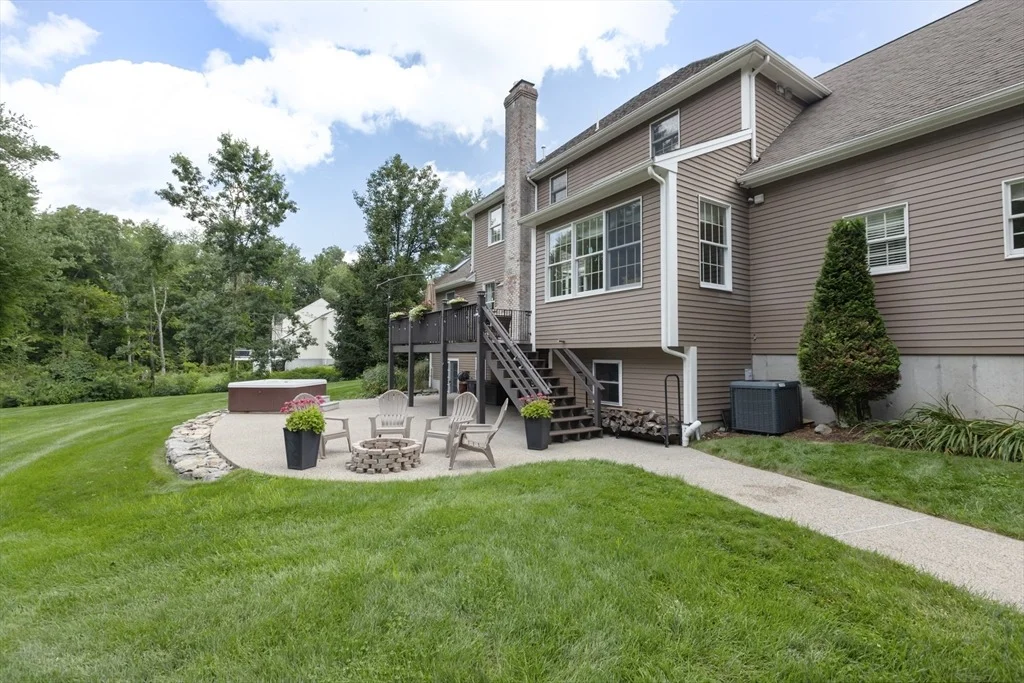 Photo of 11 Bridle Dr