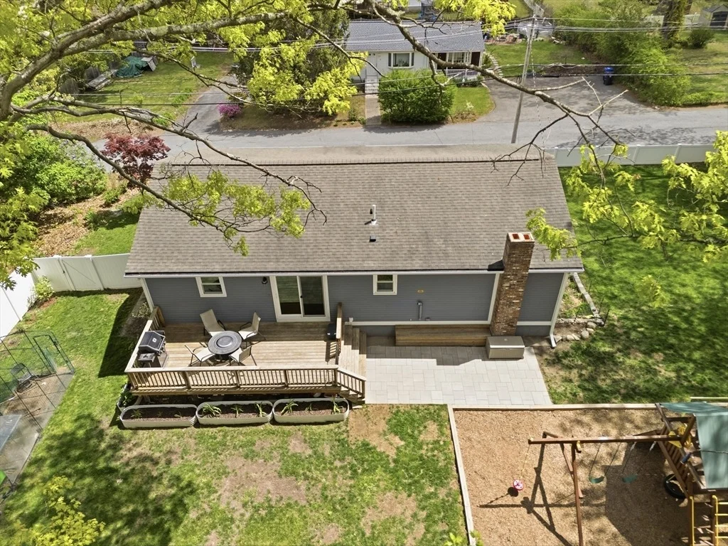 Photo of 10 West Ave