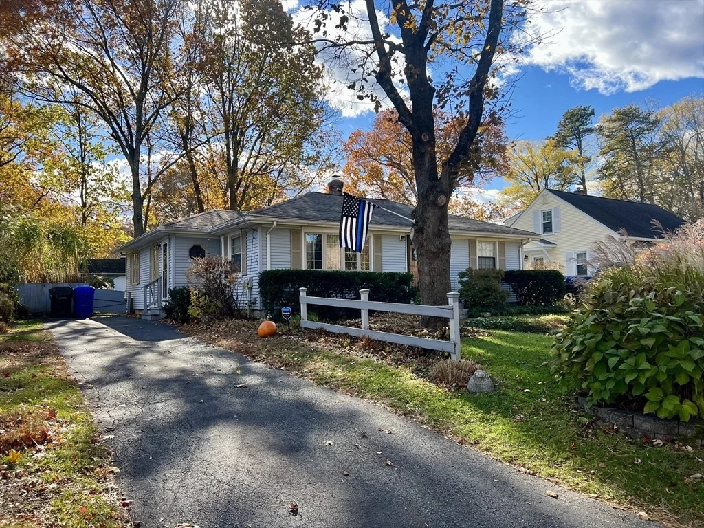 Photo of 157 Gardens Dr