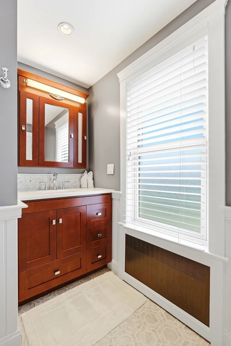 Photo of 10 Wolcott Ave