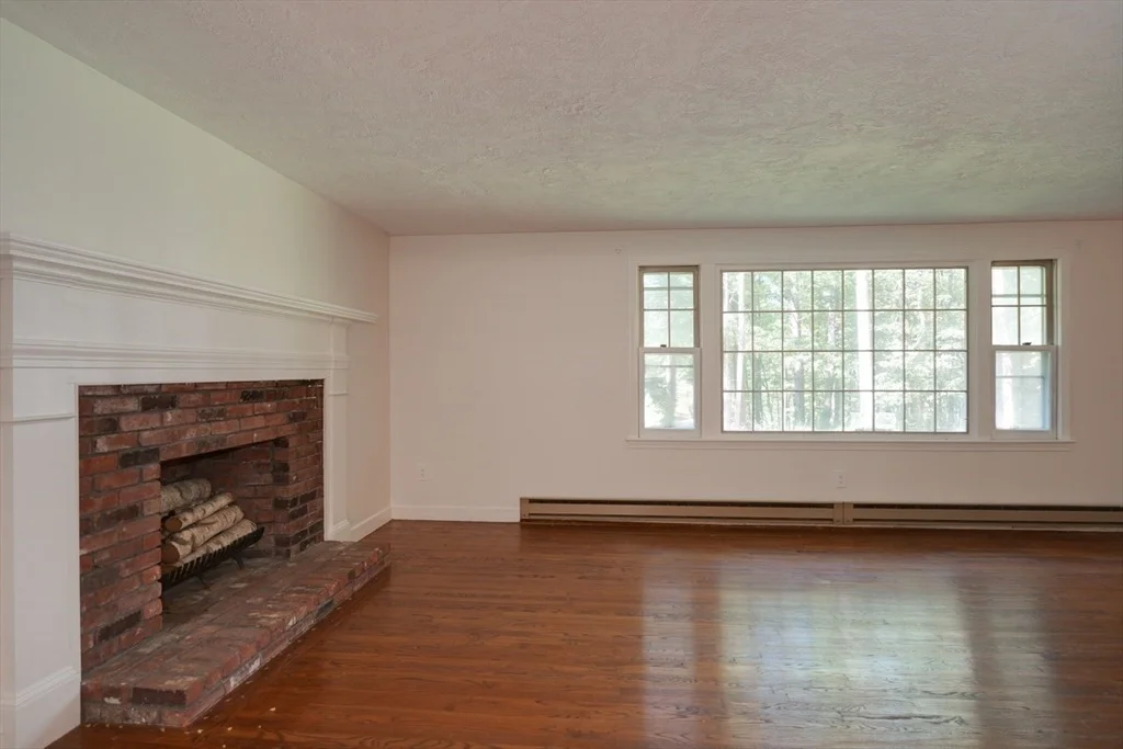 Photo of 560 Old Harvard