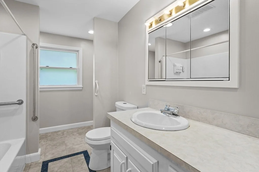 Photo of 200 Edgewater Drive