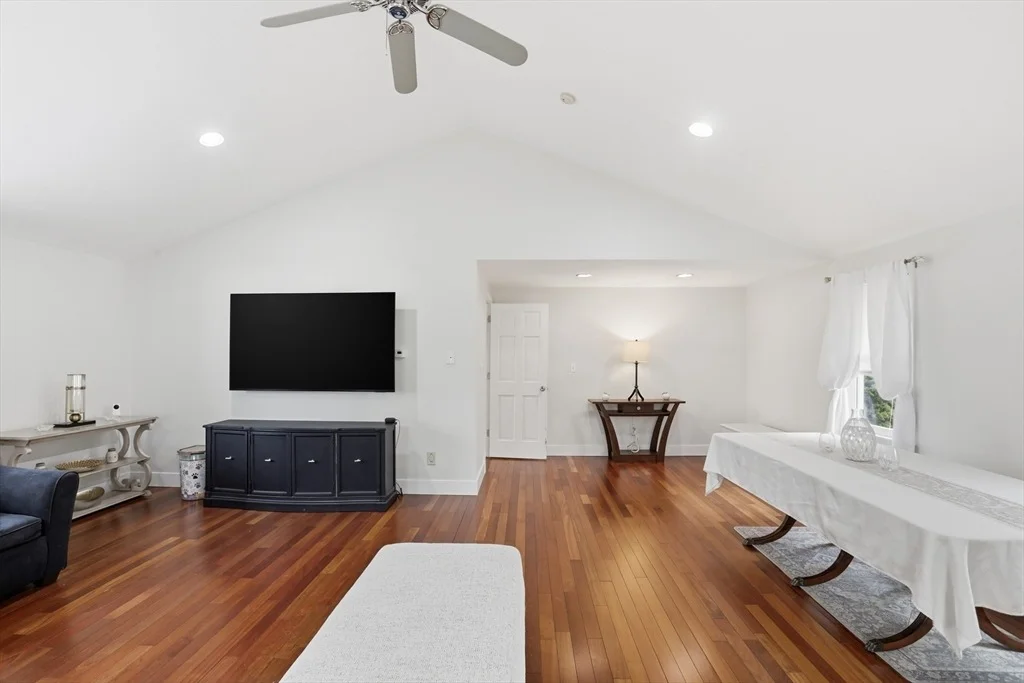 Photo of 40 Hillcrest Ave