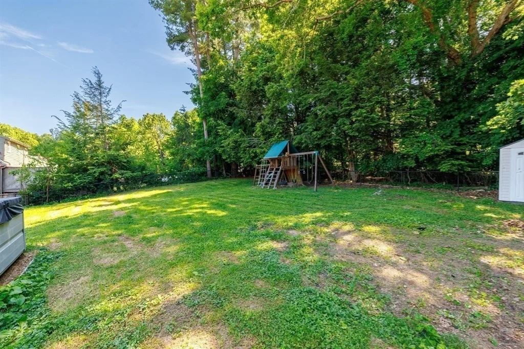 Photo of 33 Lakeview Ave