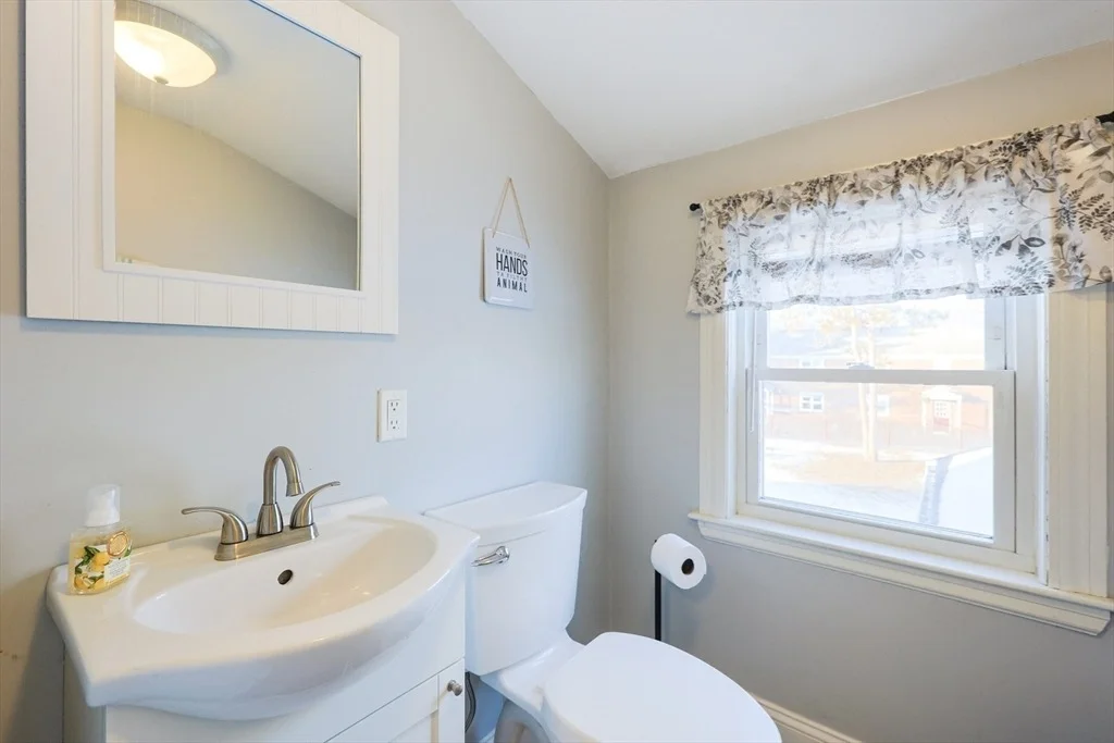 Photo of 16 Sunset Dr