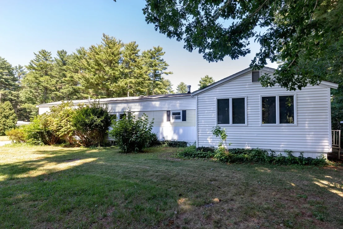 Photo of 71 Maplewood Dr
