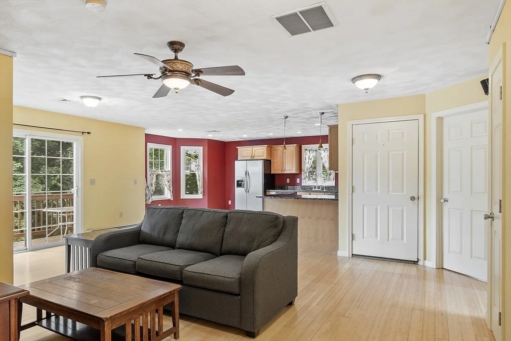 Photo of 5 Hoover Ave