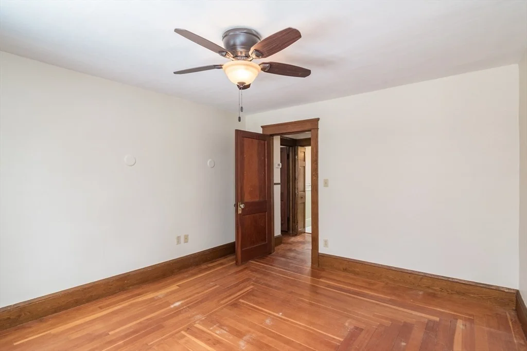Photo of 2 Oak St