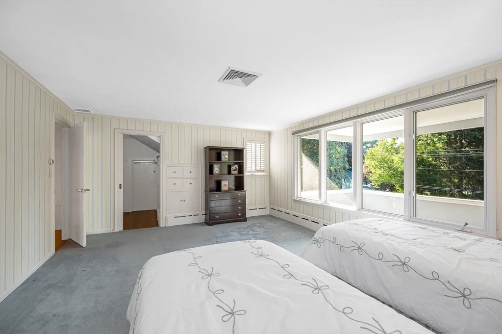 Photo of 246 Highland Rd