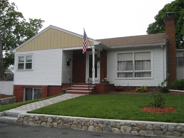 Photo of 11 Lynnmere Avenue