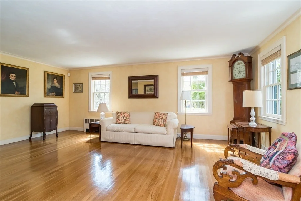 Photo of 431 Clapboardtree Street