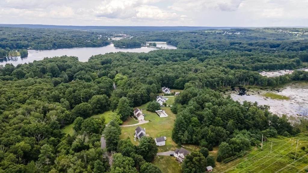 Photo of 562 Mendon Rd