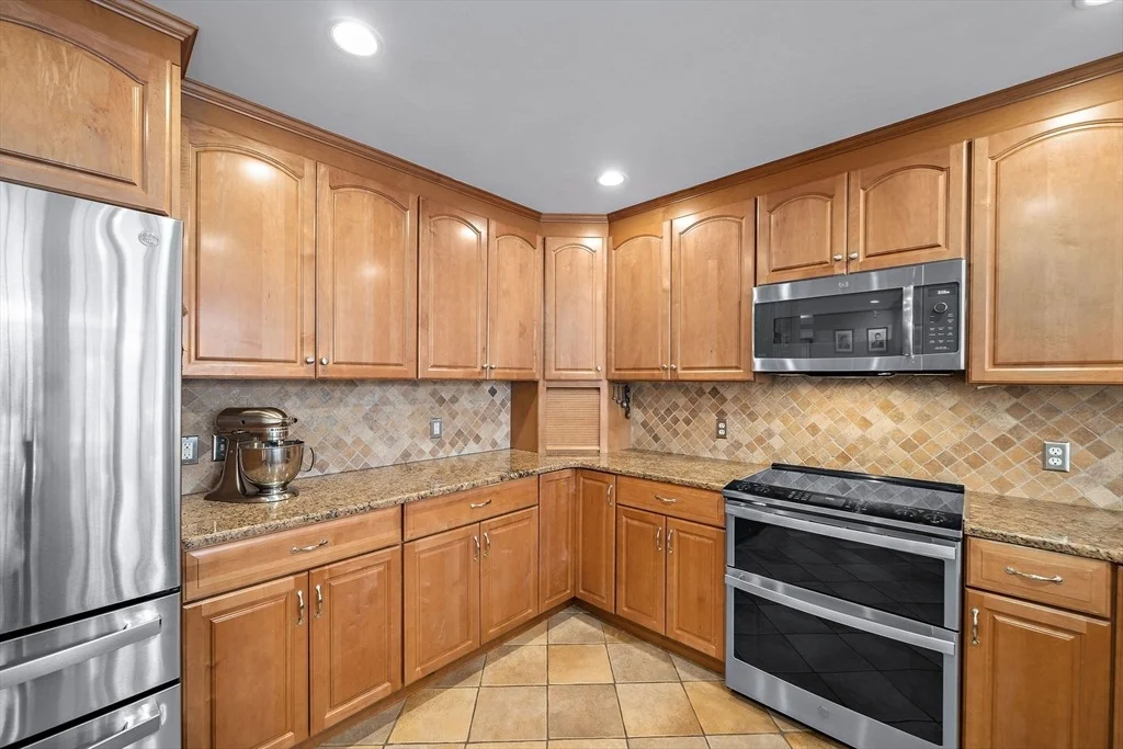 Photo of 146 Eleanor Dr