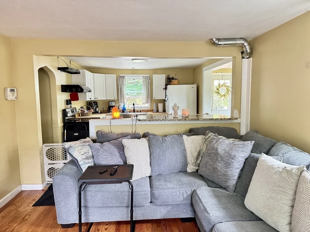 Photo of 169 Beauchamp Ter